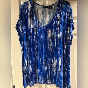 Beautiful Plus size colorful top!